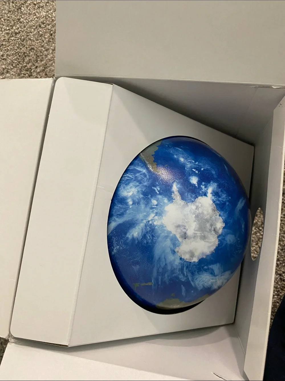 Hobonichi Globe AR globe — White
